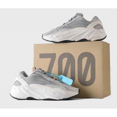 Yeezy 700 Men Shoes 007